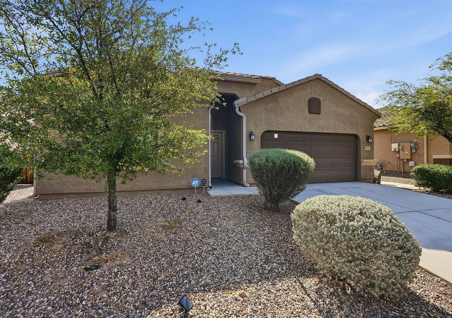 Spacious 3-Bedroom Marana Home with Carpet-Free Flooring & Fenced Yard — Photo 3