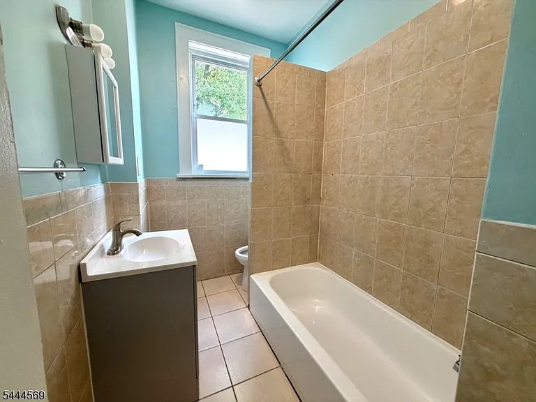 143 Prospect Ave #3 — Photo 9