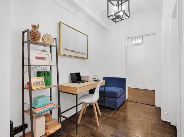 345 East 52nd Street image 9 of 14