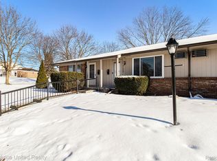61207 Heritage Blvd #2, South Lyon, MI 48178