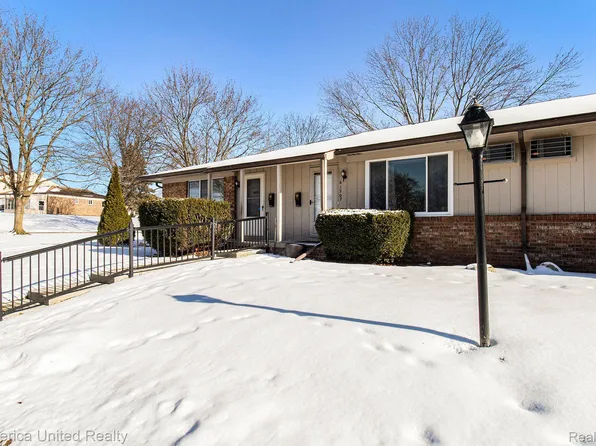 61207 Heritage Blvd #2, South Lyon, MI 48178