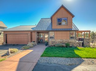 386 Willamette Park Ln, Redmond, OR 97756