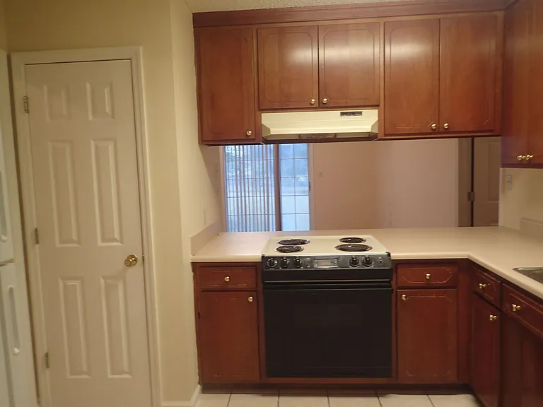 3905 Heatherwoods Dr — Photo 3