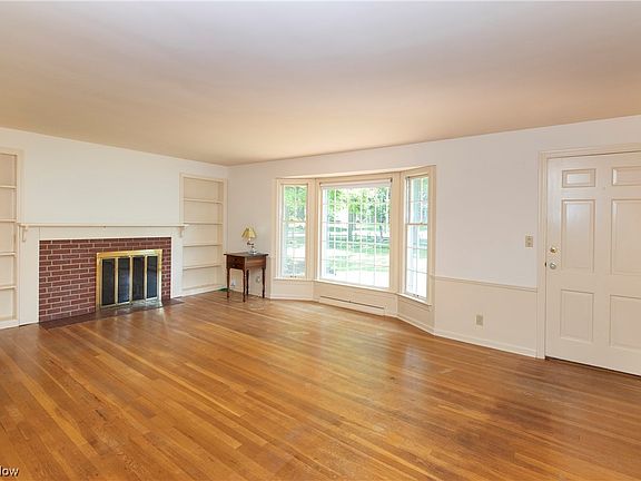 5th image of 4404 Martin Dr