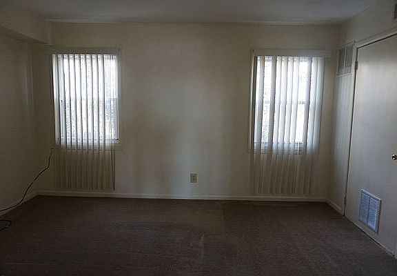 4th image of 133 Fayette Ave #138