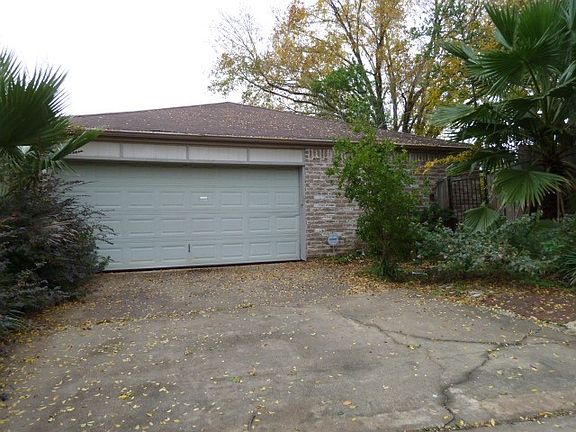 2nd image of 11702 Bexley Dr