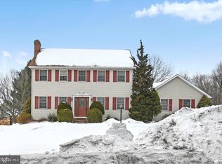 19 Fox Hollow Rd, Pottsville, PA 17901