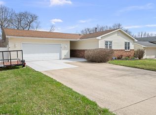 4688 5th St, East Moline, IL 61244