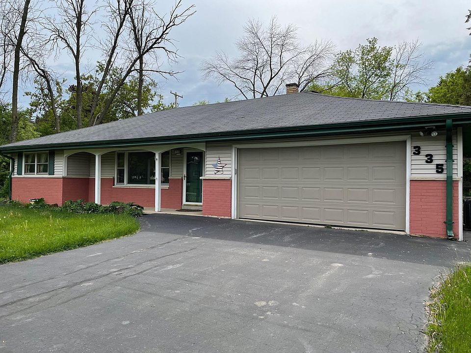 Welcome to your beautiful Brookfield ranch home!