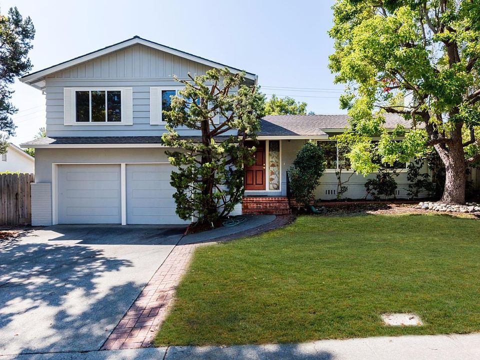 1st image of 3879 Vineyard Dr