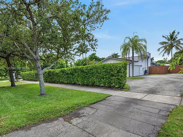 16840 SW 87th Ave — Photo 19