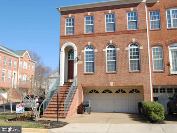 2nd image of 2825 Allard Ln