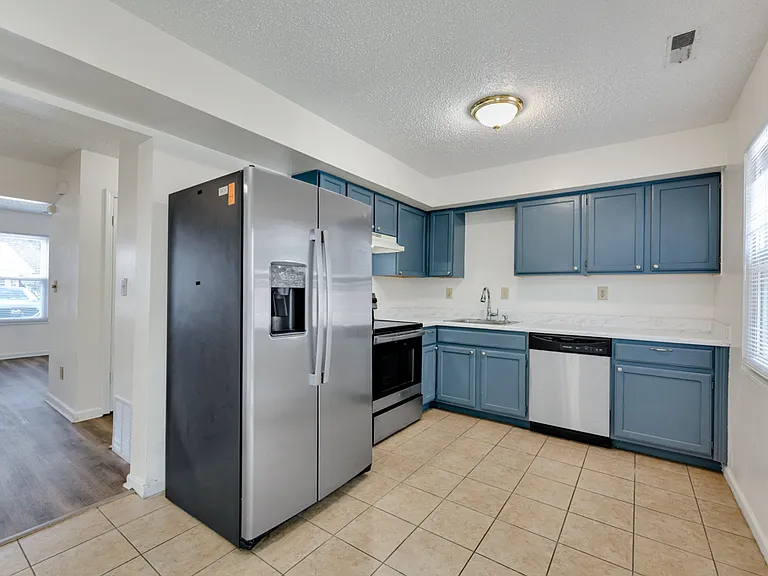 1132 Clear Springs Rd — Photo 10