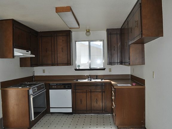 2nd image of 1408 S 92nd St
