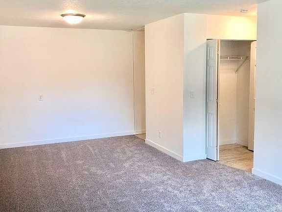 4th image of 1000 S Illinois Ave #5f26f3db4