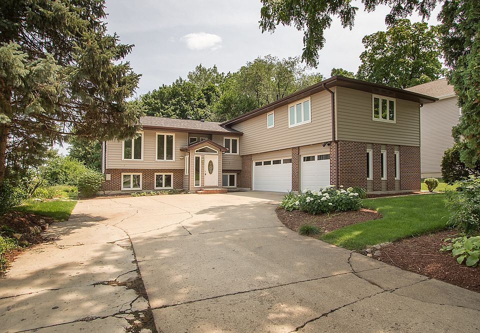 4401 Fender Rd, Lisle, IL 60532 Zillow