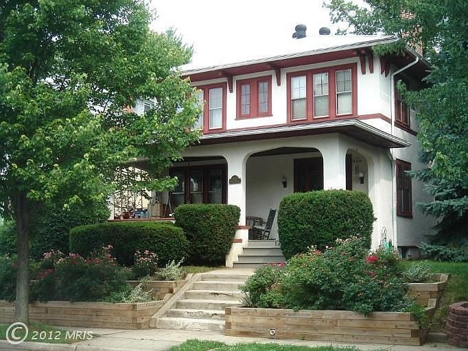 1st image of 843 Dewey Ave
