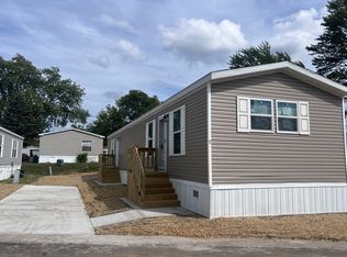 7 Bluebonnet Ln, Belton, MO 64012