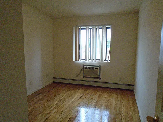 Rented by 18 REALTY | media 25