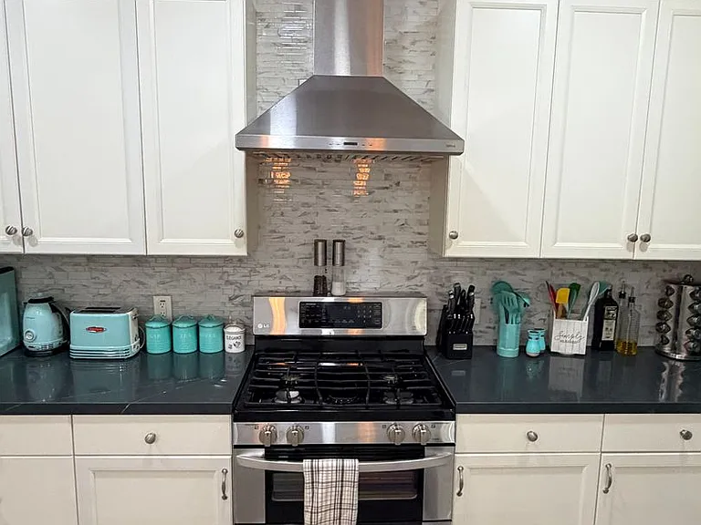 10628 Louisa Dr — Photo 10