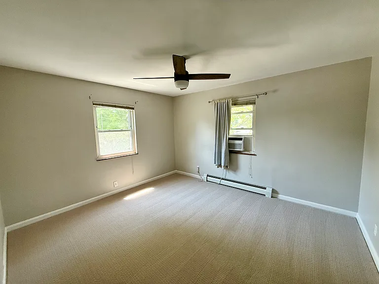 2317 Monroe Ave — Photo 6