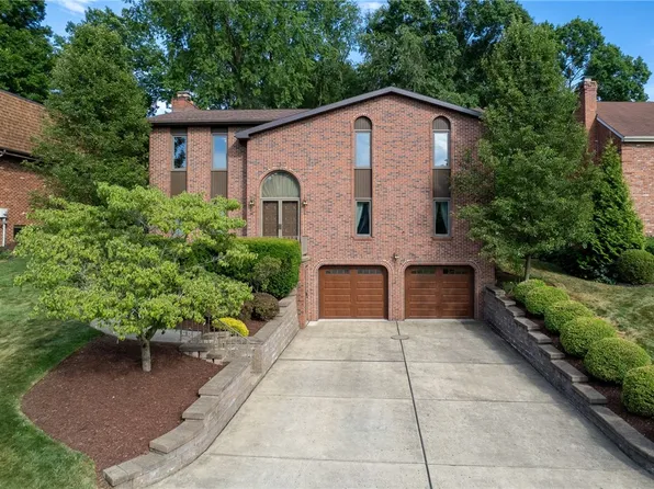 2695 Bethel Crest Dr, Bethel Park, PA 15102
