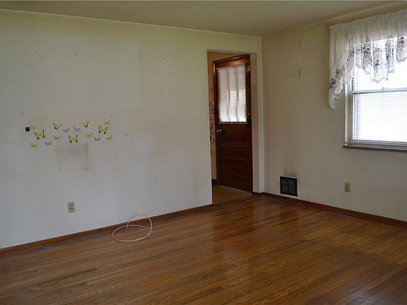 5th image of 1016 Messineo Ave