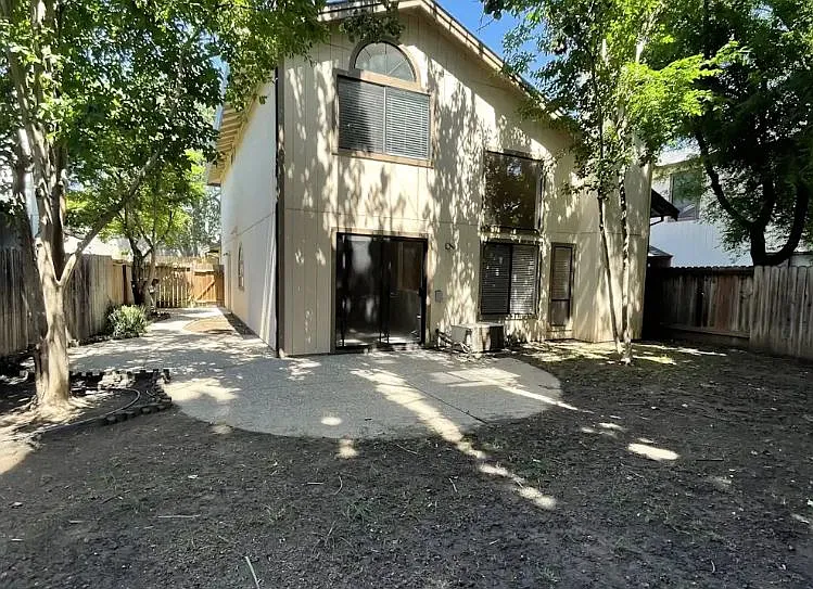 2419 W Park St — Photo 9