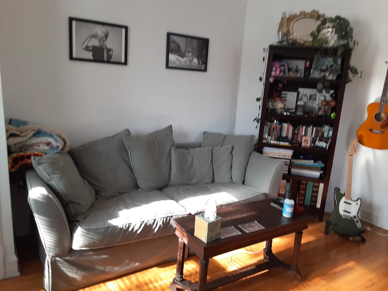 2439 N Monticello Ave — Photo 2