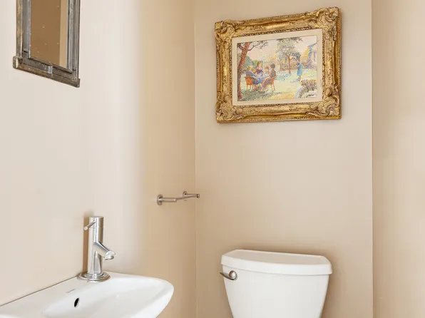 860 Fifth Avenue image 8 of 8