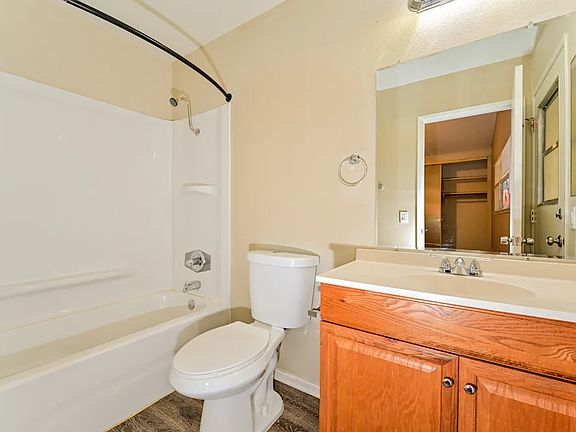 5th image of 20803 Calwood St