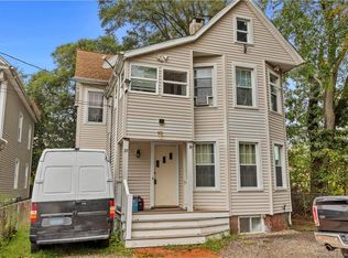 39 Hewitt Ct, Bridgeport, CT 06607