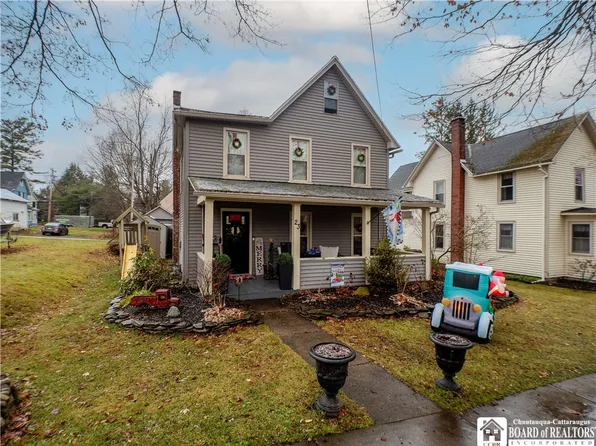 23 E 3rd St, Lakewood, NY 14750