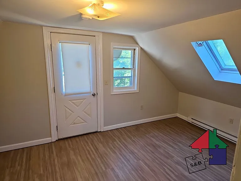 233 N Main St — Photo 10