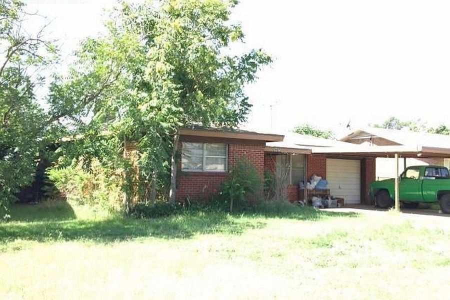 2nd image of 1212 6th St
