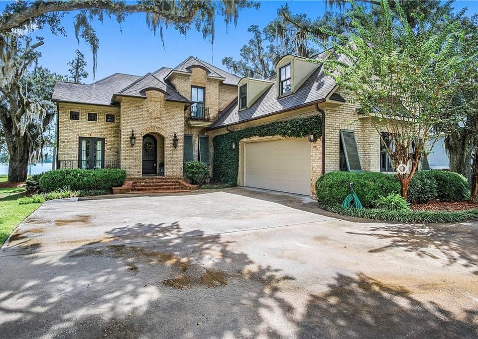 2nd image of 3504 Higgins Rd