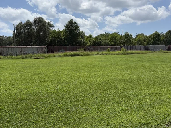 449 Euclid Ave, Mc Kenzie, TN 38201