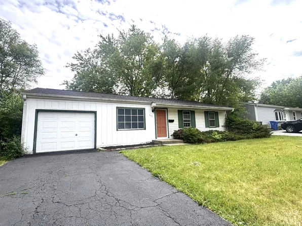 533 Gentle Breeze Ter, Carpentersville, IL 60110