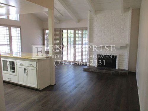 2nd image of 2618 N Tustin Ave Unit A