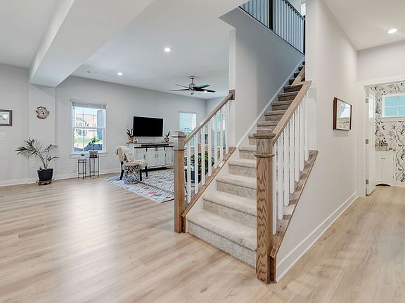 3rd image of 6535 Palm Warbler Dr