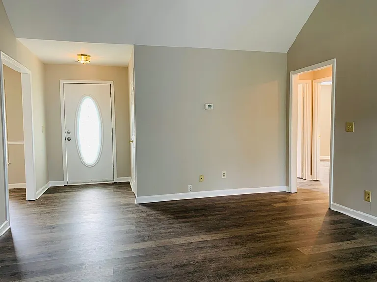 61 Garden Hills Dr — Photo 7