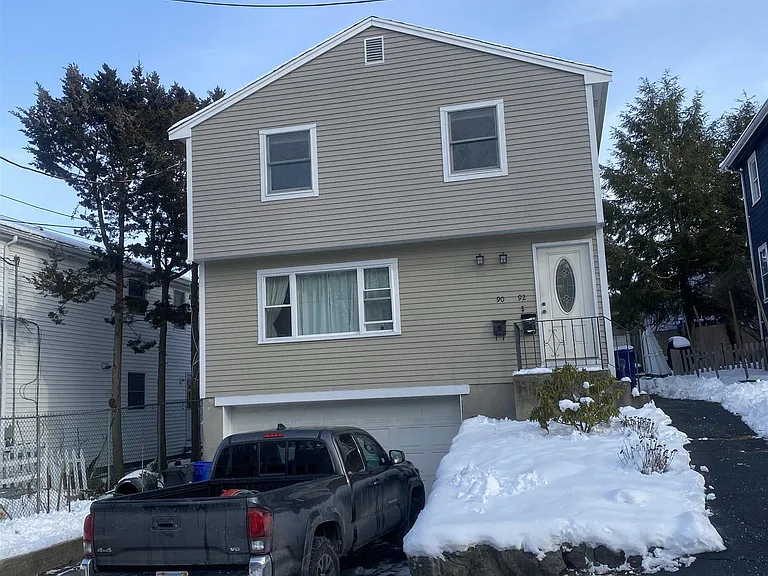 92 Sylvia St #1 — Photo 14