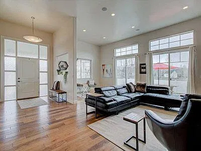 584 E Dutch Summit Ct — Photo 4