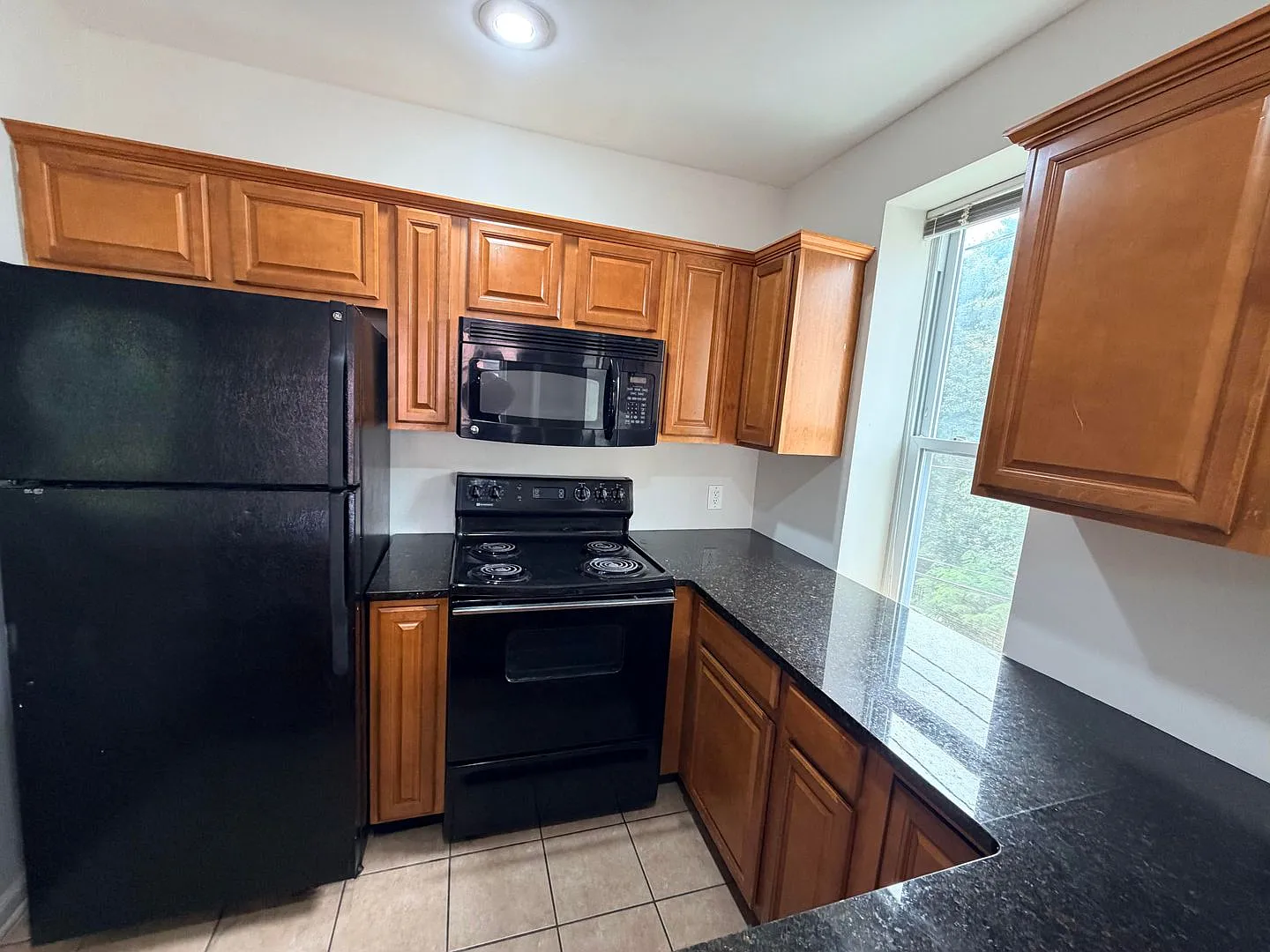 70 Morris Street — Photo 4