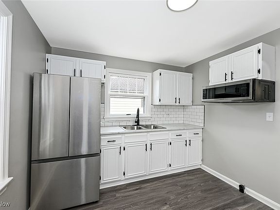 2nd image of 631 Franklin Ave