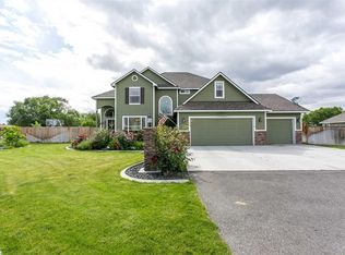 1716 Road 57 Pl, Pasco, WA 99301