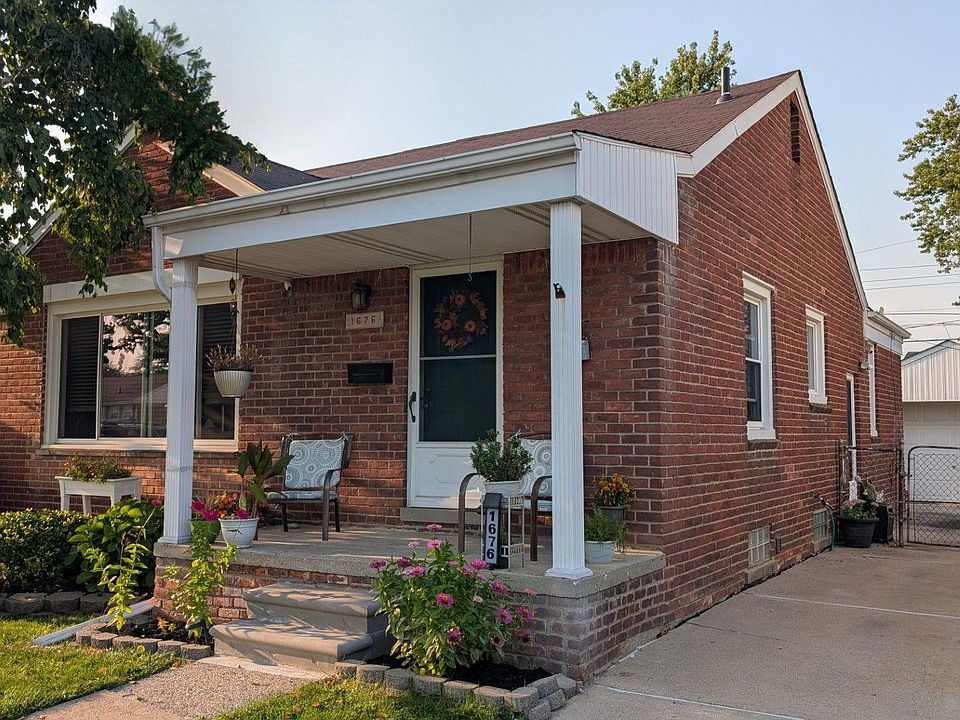 1st image of 1676 Winchester Ave