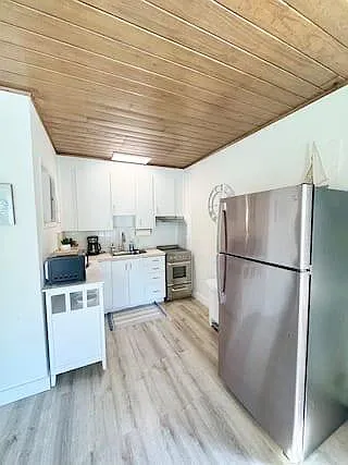 1130 NE 18th Ave #2 — Photo 7