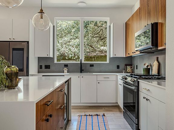 2nd image of 4405 Jinx Ave #1