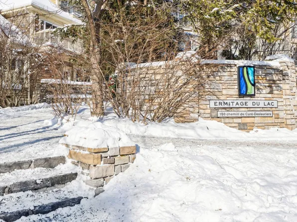 150 Chemin Du Cura Deslauriers #207, Mont Tremblant, QC J8E 3M2